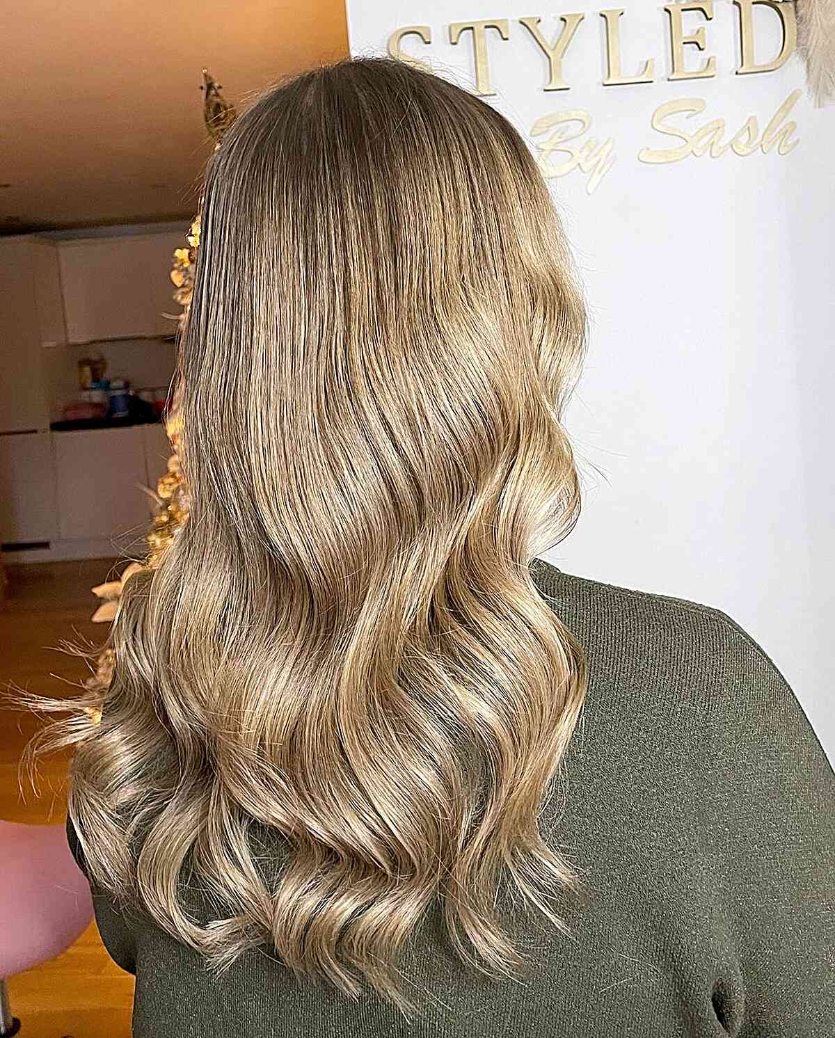 Braune Wurzeln mit spülen goldener Blondine für lange Haare