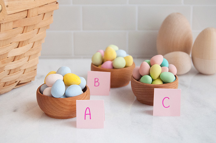 Wie man einen blinden Geschmackstest für Ostern durchführt