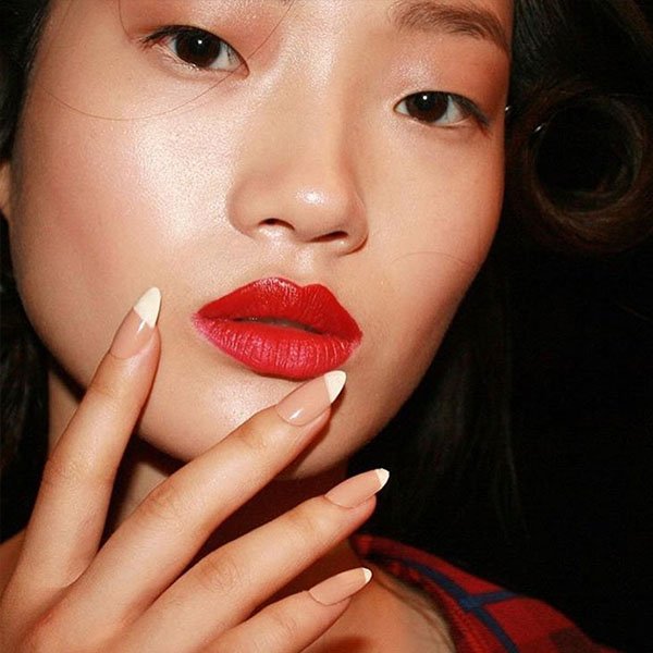 Elegante Mandelägel