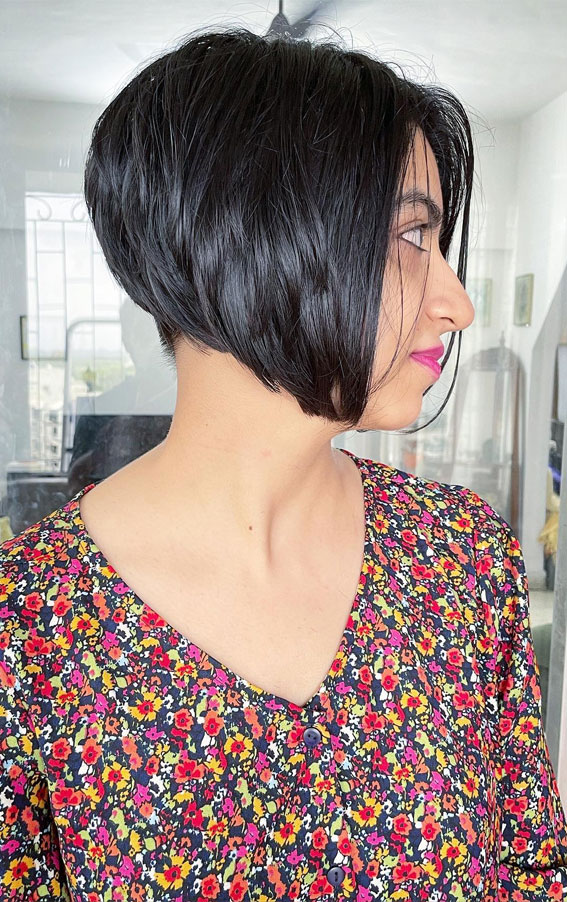 Layered Bang Inverted Bob, geschichtete umgekehrte Bob, umgekehrter Bob, umgekehrter Bob -Haarschnitt, umgekehrte Bob -Haarschnitte