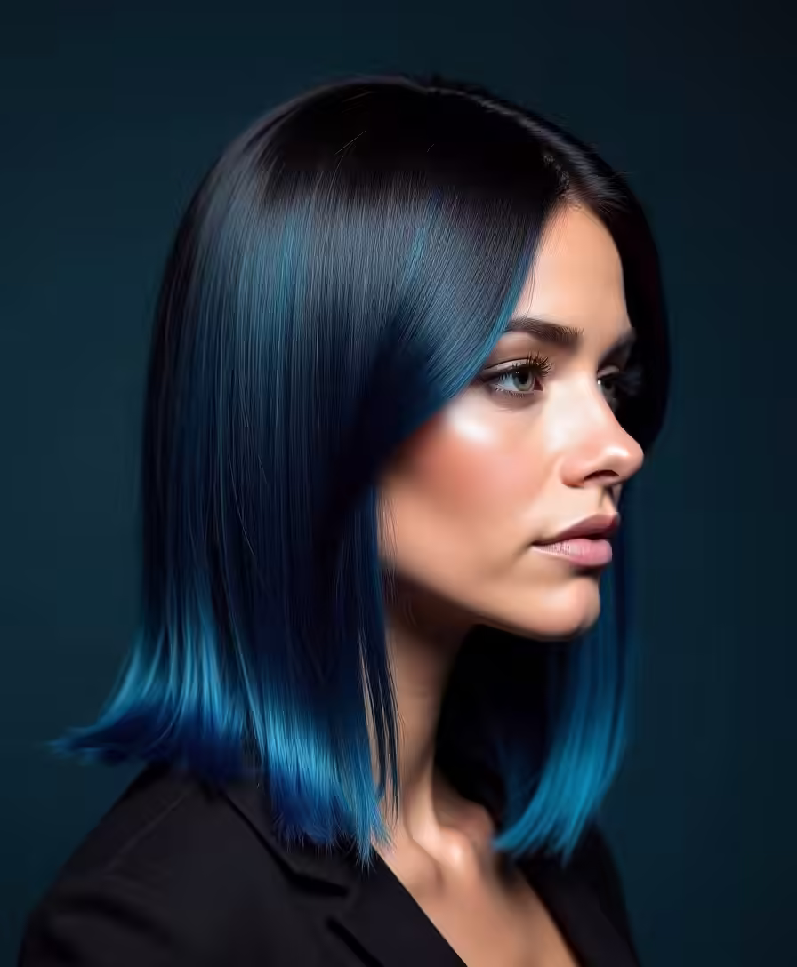 tiefschwarz mit blauem Schimmer