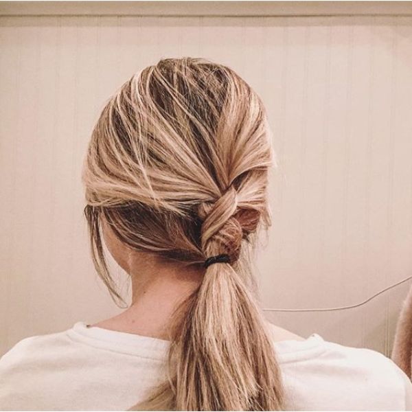 Knotted mit mittlerer Haar