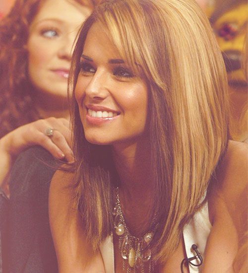 Langer, abgewinkelter Bob für Mädchen