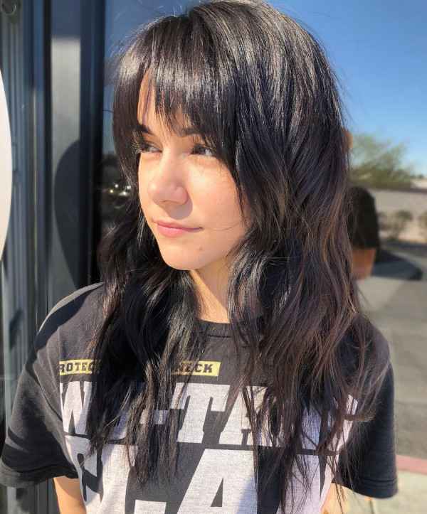 langer zotteliger Haarschnitt mit Pony, zotteligen Haarschnitt mit Pony, langer Shag -Haarschnitt, zotteliger Haarschnitt mit Fransen