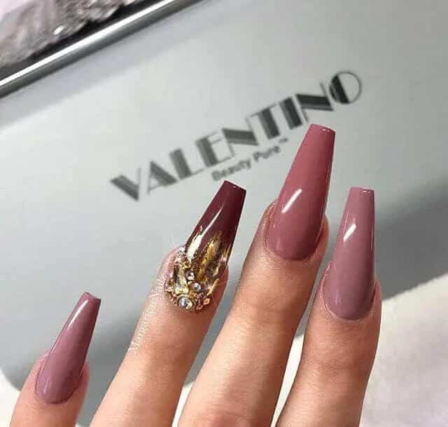 Wunderbare Mauve Art Nouveau Burgund Nails