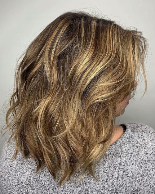 Moderner langer, welliger Bob