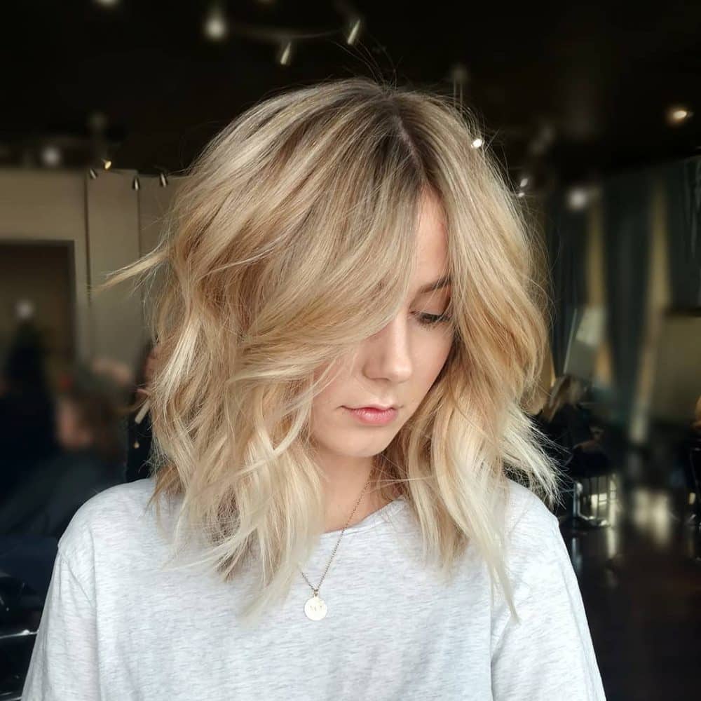 Moderner Shag für mittellanges Haar