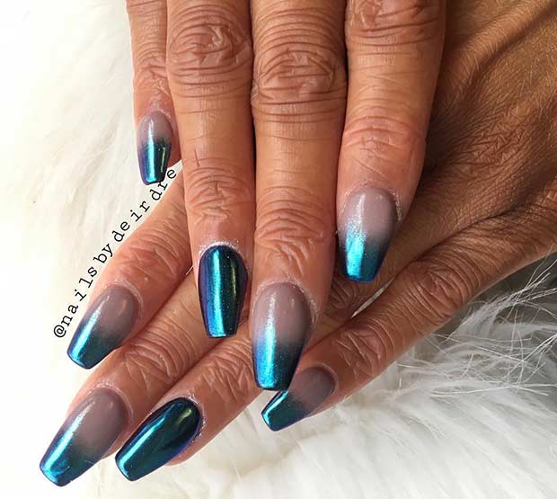 20 trendige metallische Nageldesigns, die jetzt kopiert werden können Ombre Blue Metallic Nail Art Design