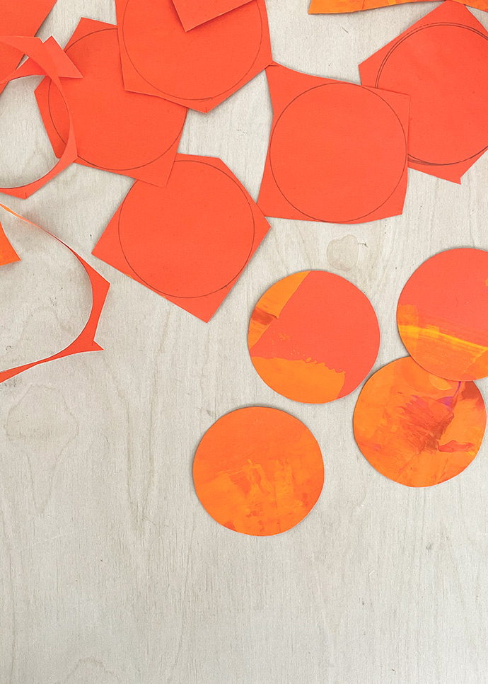 Lackierte Papierkürbisse