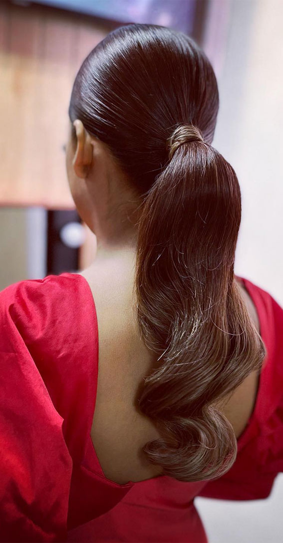 Pferdeschwanzfrisur, Pferdeschwanzfrisuren für Hochzeit, Pferdeschwanzfrisuren für schwarze Haare, Pferdeschwanzfrisuren Abschlussball, hohe Pferdeschwanzfrisuren, Pferdeschwanzfrisuren für Bräute, strukturierte Pferdeschwanzfrisuren Frisuren