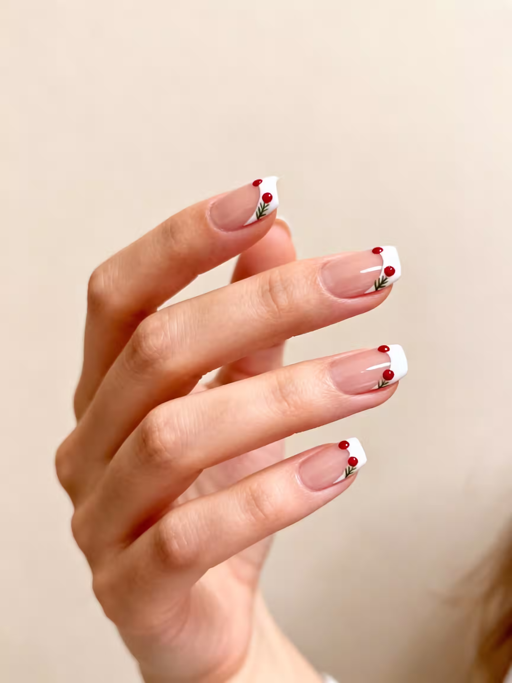 hauchdünne, nackte Stechpalmenspitzen