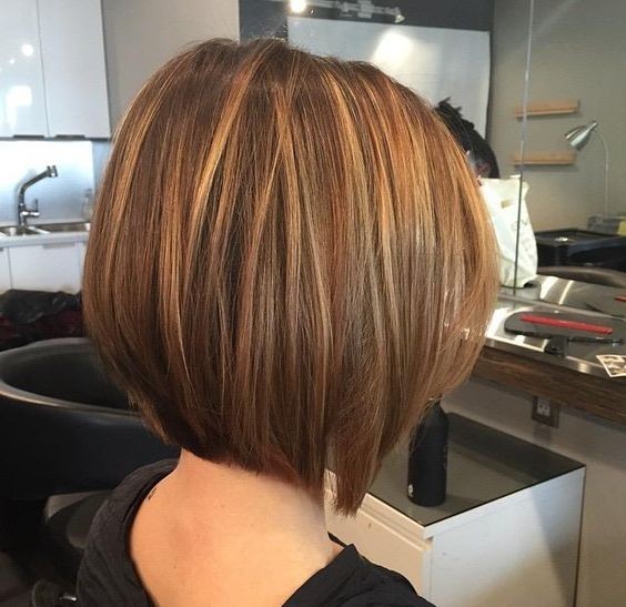 Kurze gerade Haarschnitte für dickes Haar - stilvolle Balayage Bob Frisuren