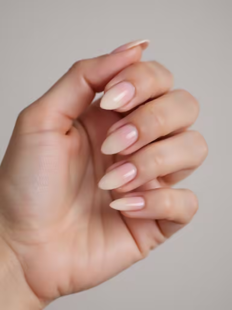 Sanftes Rouge-Ombr-Mandel