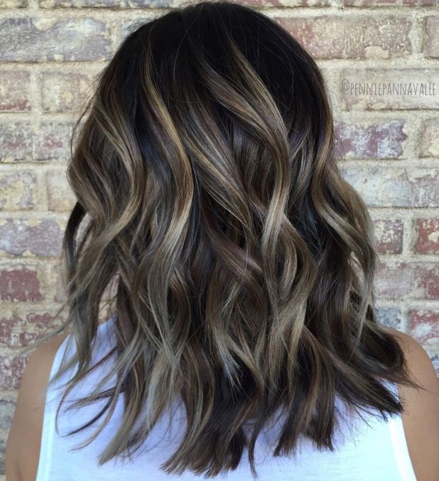 Subtile Balayage für Brünette