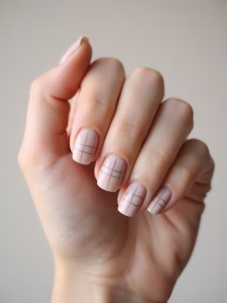 dezentes taupefarbenes dünnes Gitter