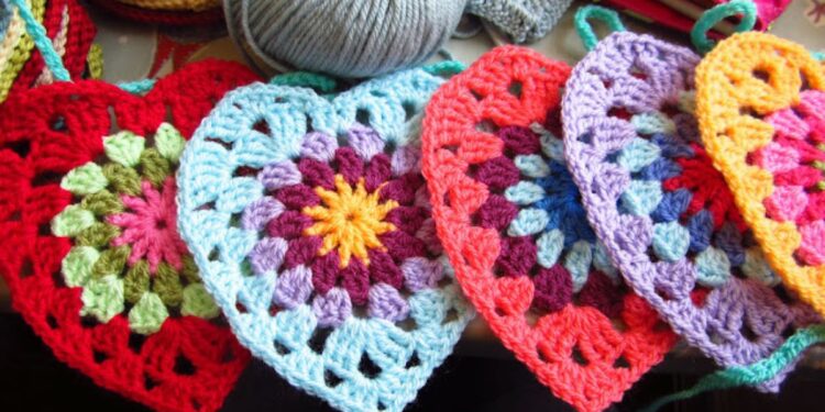 Liebe und Textur mit Sunburst Oma Hearts