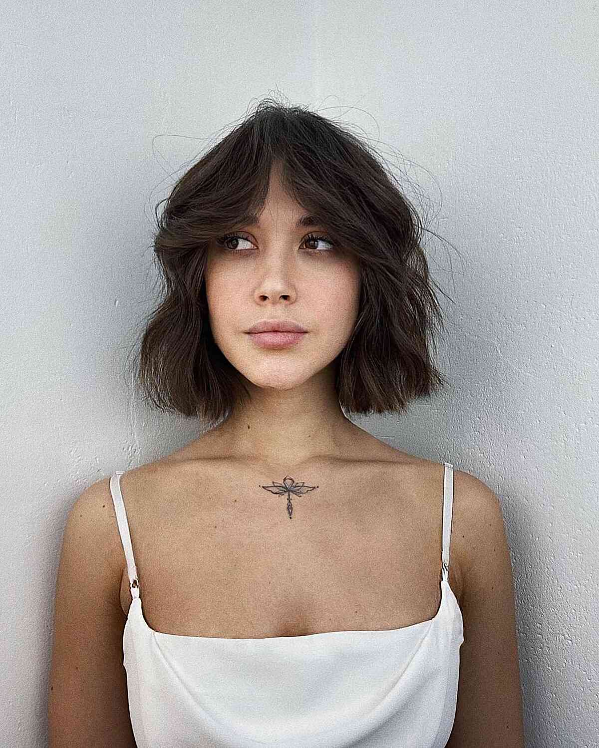 Strukturierter kurzer Wellenbob mit einem mittleren Teil