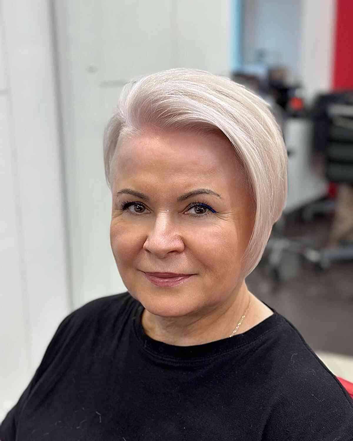 Unterschnur asymmetrische Pixie für Damen mit prominenten Wangen geschnitten