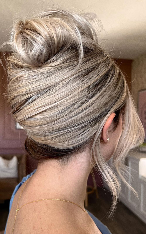 Schalten Sie Ihren Stil von 30 Frisuren frei, um Ihren Look zu verwandeln: Pile-up-Frisur