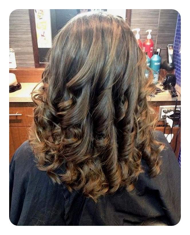 V-förmiger Haarschnitt und U-förmiger Haarschnitt – 57 wunderschöne Frisuren